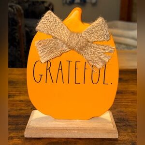 Rae Dunn "Grateful" Pumpkin Sign